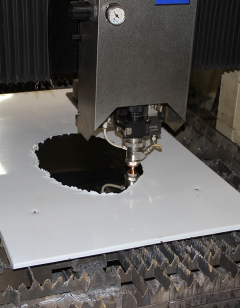 Резка нержавейки лазером в защитной пленке